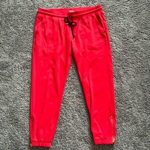 Zyia active short peak jogger